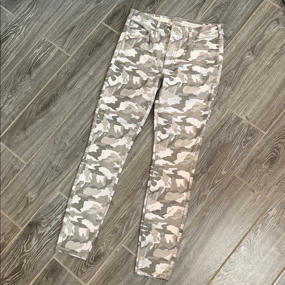 Pilcro Camouflage High-Rise skinny cropped camouflage velvet feel Pants size 26